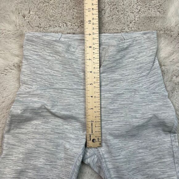 Lululemon Womens 4 Train Times Pants Crop Leggings Grey White Heathered Mesh - Picture 7 of 14